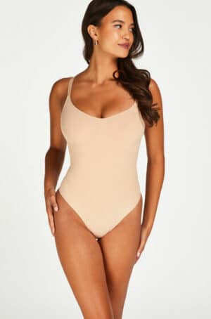 Hunkemöller Nahtlos betonender Body mit hohem Beinausschnitt Beige
