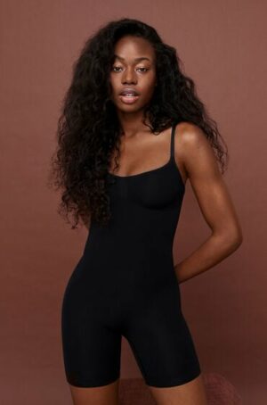 Hunkemöller Nahtlos betonender Bodysuit mit hohem Beinausschnitt Schwarz